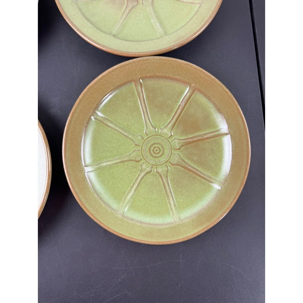 Set of 5 Vintage Green Stoneware Salad Plates Wagon Wheel Sunburst Embossed 8